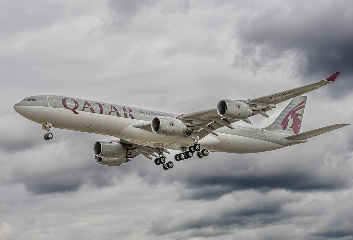 Commercial aircraft landing